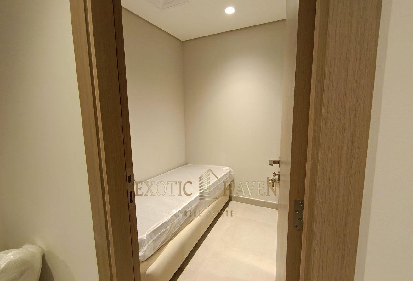 Handed Over | Premium Quality | Full Furnished photo 5