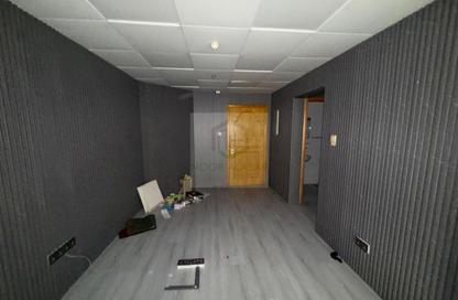 Office Space - Studio - 1 Bathroom for rent in Al Etihad Building - Port Saeed - Deira - Dubai