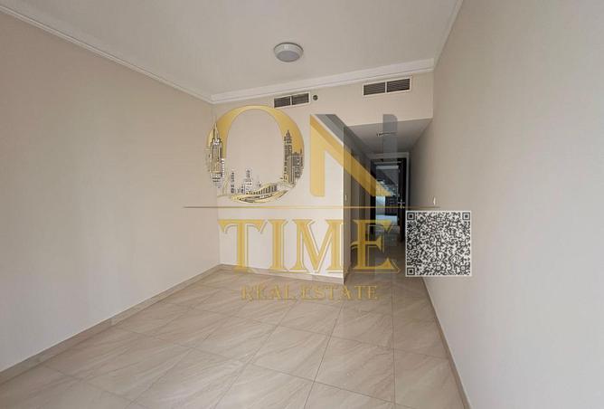 93998514 - Property Image 3