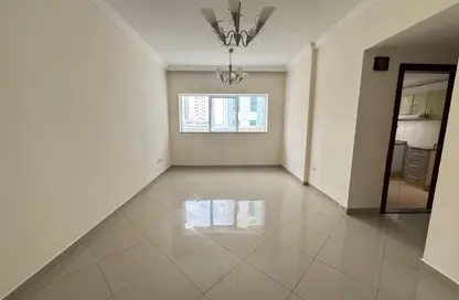 شقة - غرفة نوم - 1 حمام للايجار في شارع التعاون الجديد - التعاون - الشارقة