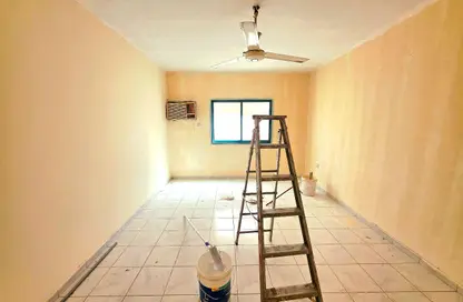 شقة - غرفة نوم - 1 حمام للايجار في طريق فاير ستاشن - مويلح - الشارقة