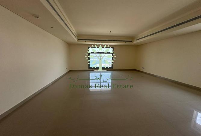 123366413 - Property Image 3