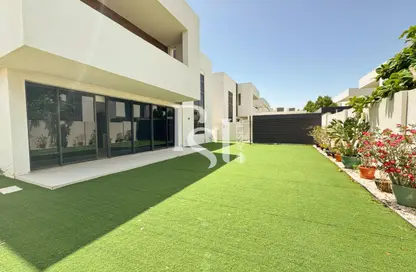 فيلا - 5 غرف نوم - 8 حمامات للايجار في الياس الغرببة - جزيرة ياس - أبوظبي