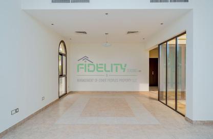 Villa - 4 Bedrooms - 5 Bathrooms for rent in Naseem - Mudon - Dubai