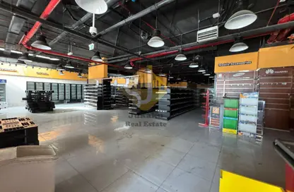 Retail - Studio - 1 Bathroom for rent in Lamcy Residence - Oud Metha - Bur Dubai - Dubai