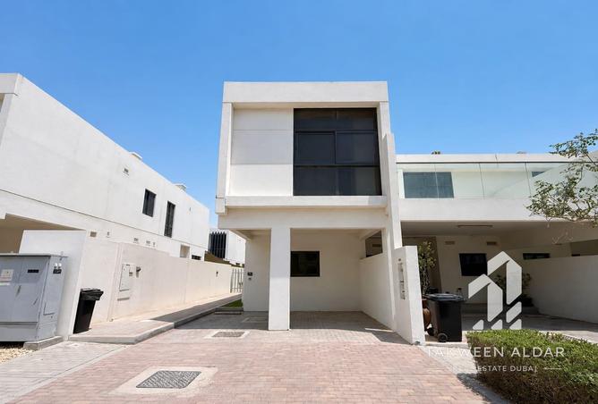 136112984 - Property Main Image