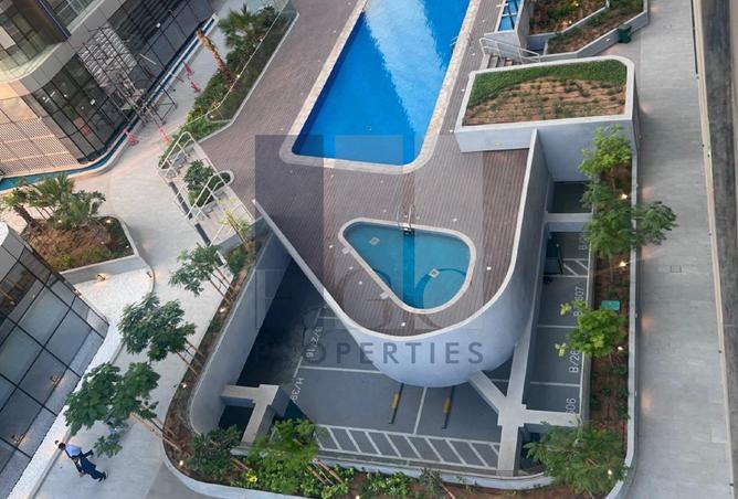 3-bed apartment in Radiant Square · Furnished · Community view — photo 2