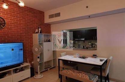 Apartment - 2 - 3 for sale in Mazaya 3 - Queue Point - Liwan - Dubai