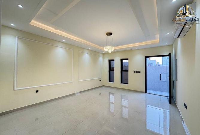 124729028 - Property Image 3