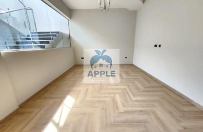 Villa - 5 - 6 for rent in Hoshi - Al Badie - Sharjah
