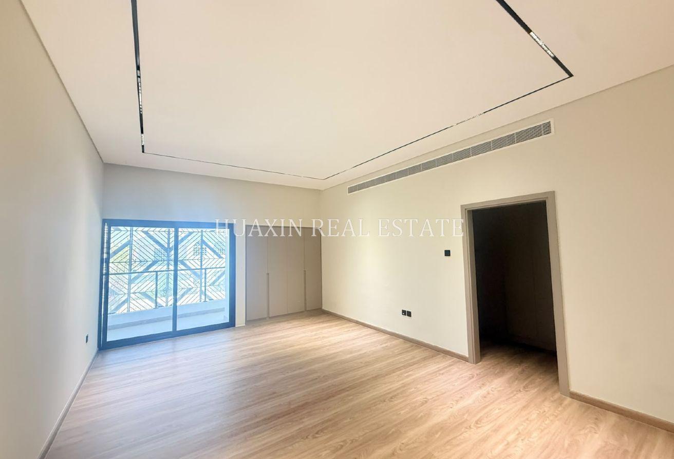 Contemporary 4 Bedrooms | Private Pool | Very Nice photo 12