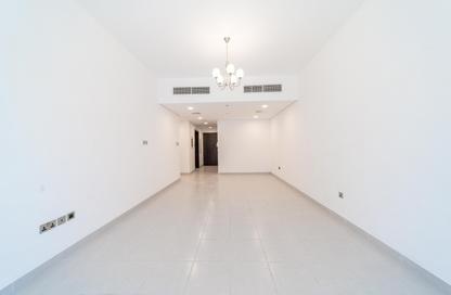 Apartment - 2 Bedrooms - 3 Bathrooms for rent in Manazil Al Muraqqabat 01 - Al Muraqqabat - Deira - Dubai