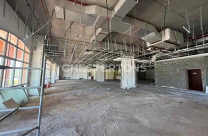 Retail - Studio for rent in Building 47 - Dubai Healthcare City - Bur Dubai - Dubai