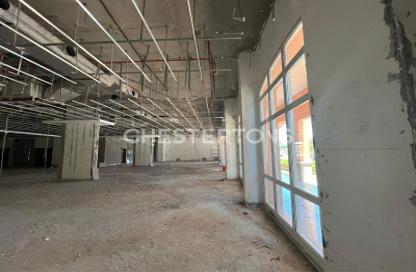 Retail - Studio for rent in Building 47 - Dubai Healthcare City - Bur Dubai - Dubai
