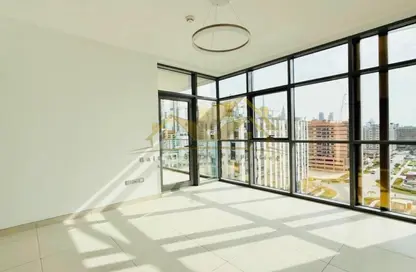 Apartment - 2 Bedrooms - 3 Bathrooms for rent in Jumeirah Garden City - Al Satwa - Dubai