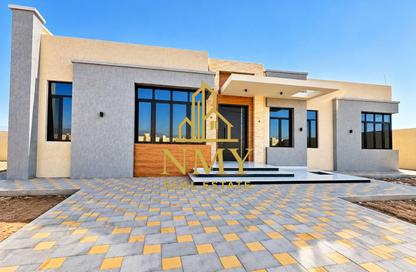 Villa - 4 - 5 for rent in Seih Al Burairat - Ras Al Khaimah