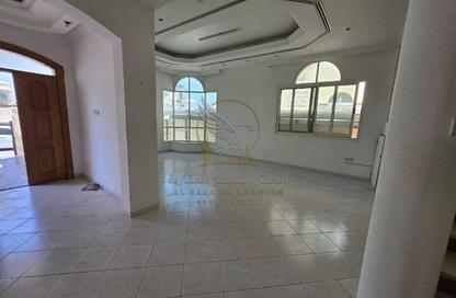 Villa - 4 - 4 for rent in Al Rifa'ah - Al Heerah - Sharjah