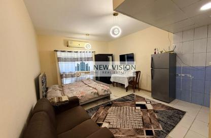 Apartment - Studio - 1 Bathroom for rent in Al Qulaya'ah - Al Sharq - Sharjah