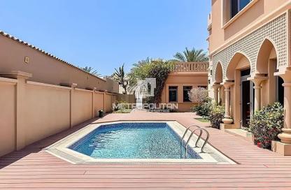Villa - 5 - 6 for rent in Garden Homes Frond A - Garden Homes - Palm Jumeirah - Dubai