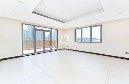Villa - 5 - 6 for rent in Garden Homes Frond A - Garden Homes - Palm Jumeirah - Dubai