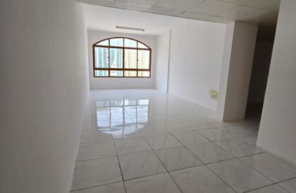 Apartment - 3 - 3 for rent in Al Majaz 2 - Al Majaz - Sharjah