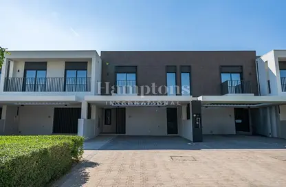 Villa - 3 Bedrooms - 4 Bathrooms for rent in Greenviews 2 - EMAAR South - Dubai South (Dubai World Central) - Dubai