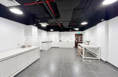 Shop - Studio - 1 for rent in Jumeirah Bay X3 - Jumeirah Bay Towers - JLT Cluster X - Jumeirah Lake Towers - Dubai