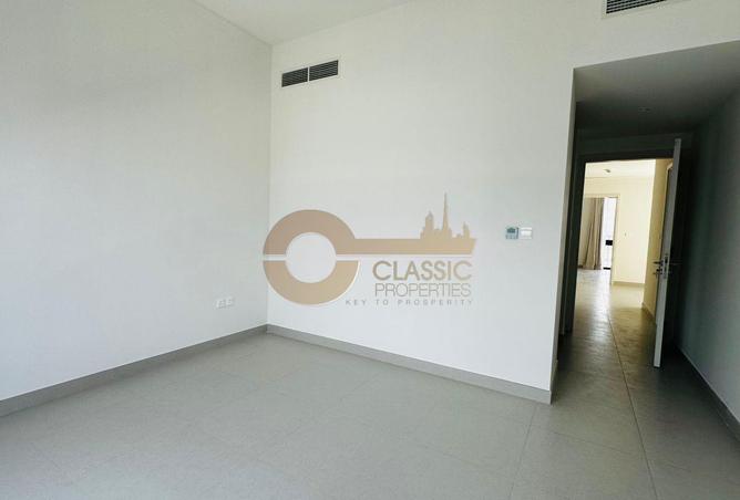 74234215 - Property Image 2