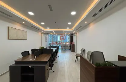 مكتب للبيع في برج تماني - الخليج التجاري - دبي