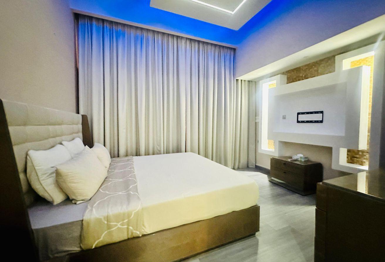BROAD 2BR | FULLY FURNISHED | PODIUM UNIT | BURJ photo 4