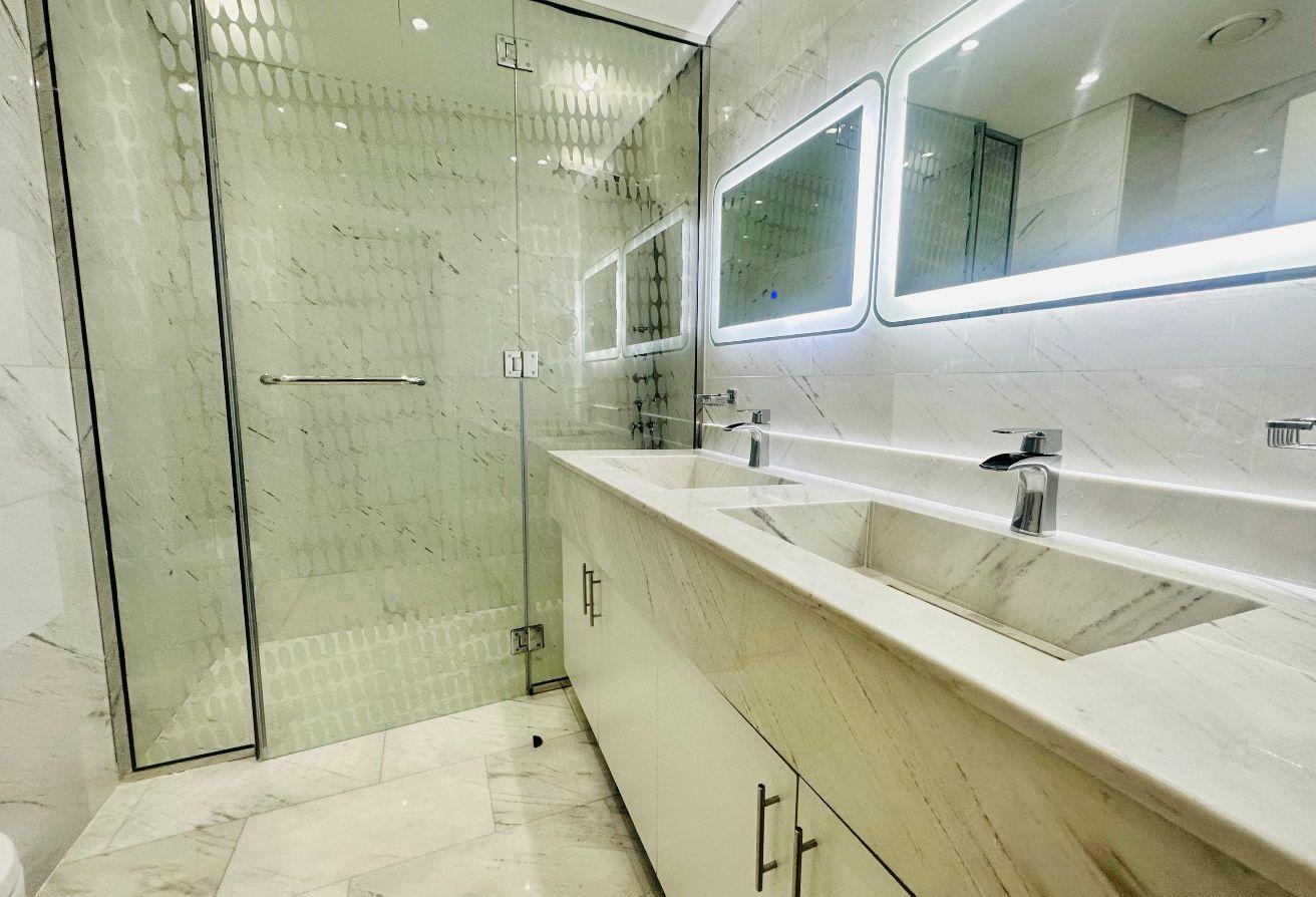BROAD 2BR | FULLY FURNISHED | PODIUM UNIT | BURJ photo 9