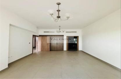 Apartment - 1 - 2 for rent in L'Olivier Residence - International City Phase 2 - Dubai