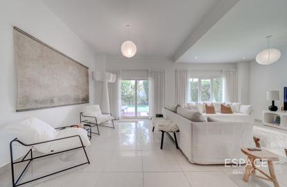 Villa - 3 Bedrooms - 3 Bathrooms for rent in Meadows 9 - Meadows - Dubai