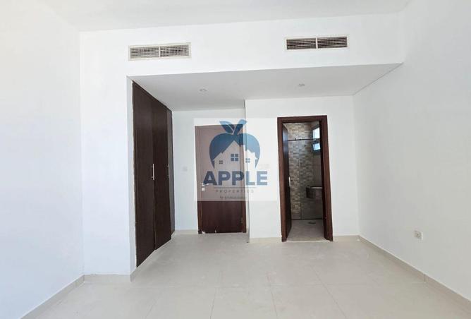 74235050 - Property Image 3