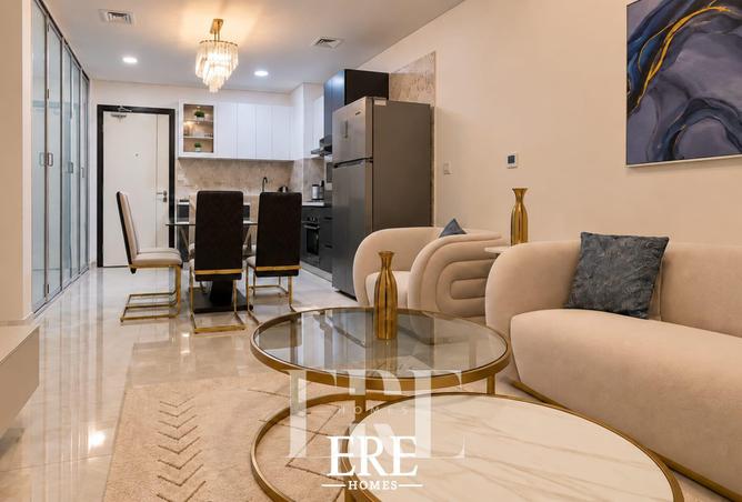 Fully Furnished |Overlooking Villas | Near Metro photo 2