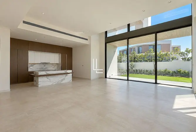 156015878 - Property Image 2