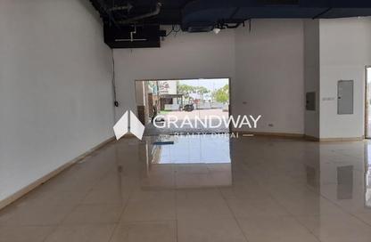Shop - Studio - 4 for rent in Jumeirah Terrace - Jumeirah 1 - Jumeirah - Dubai