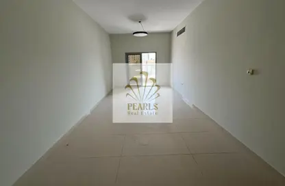 Apartment - 3 Bedrooms - 3 Bathrooms for rent in Al Jurf 2 - Al Jurf - Ajman Downtown - Ajman