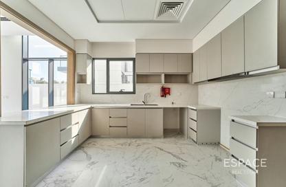 Villa - 4 - 6 for rent in Murooj Al Furjan East - Murooj Al Furjan - Al Furjan - Dubai