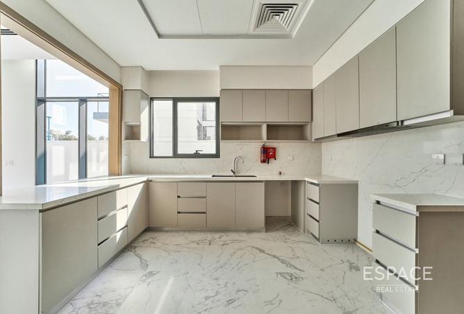 142350905 - Property Image 3
