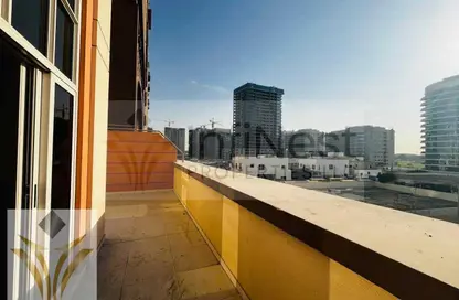 Apartment - 1 Bedroom - 2 Bathrooms for sale in Spanish Tower - Dubai Sports City - Dubai