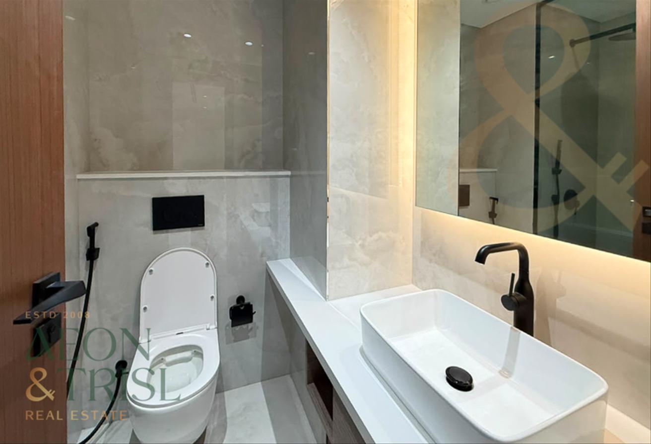 Brand New | High Floor | Fully Furnished photo 17