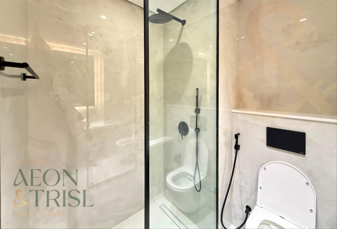 Brand New | High Floor | Fully Furnished photo 13