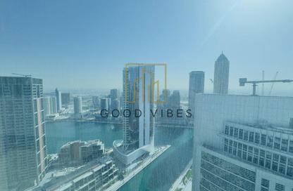 Office Space - Studio - 1 Bathroom for rent in The Burlington - Business Bay - Dubai