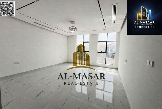 98254992 - Property Image 3