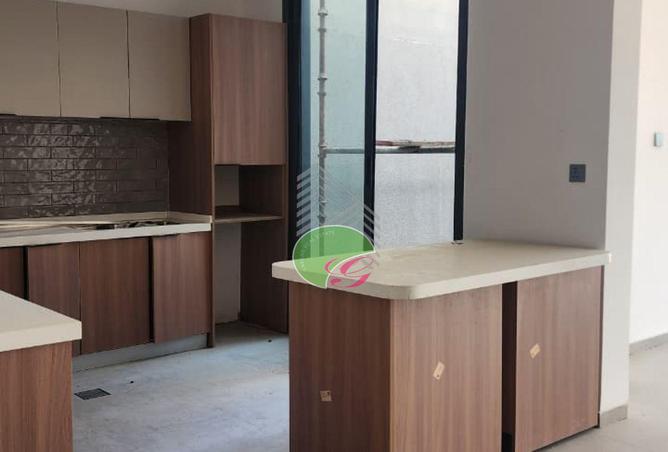141909444 - Property Image 3