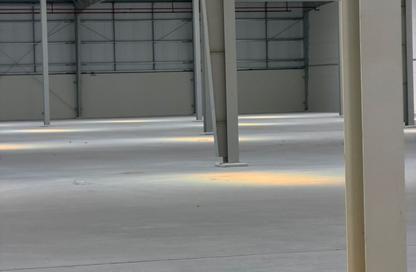 Warehouse - Studio - 2 for rent in Umm Al Thuoob - Umm Al Quwain