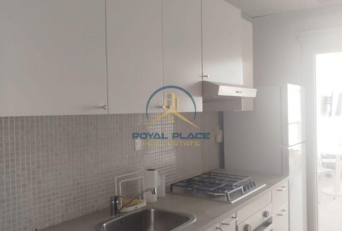 Fully Furnished | GREAT LAYOUT| PRIME LOCATION photo 2