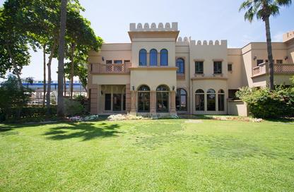 Villa - 3 - 4 for rent in Canal Cove Frond C - Canal Cove Villas - Palm Jumeirah - Dubai