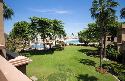 Villa - 3 - 4 for rent in Canal Cove Frond C - Canal Cove Villas - Palm Jumeirah - Dubai
